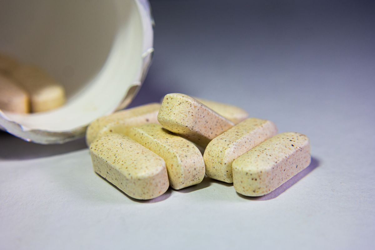 Iron supplement tablets — anemia treatment